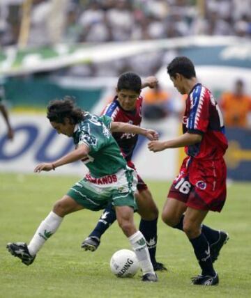 Imagen del juego de promoción de la Primera A, del 1 de junio del 2002. El juego entre León y Veracruz terminó 1-1.