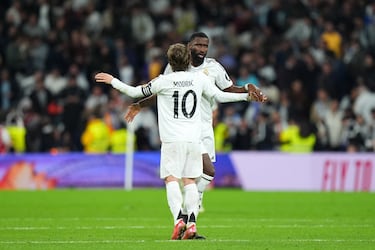 Leyenda absoluta del fútbol en general y del Real Madrid en particular. En el prestigiosísimo club de los hexacmpeones de Europa, junto a los que fueran sus compañeros en el Real Madrid Kroos, Nacho y Carvajal, y la leyenda Paco Gento.
Llevó el dorsal '10' desde 2017, año que se marchó James. Un número que no era extraño para el croata  pues lo llevaba ya antes en su selección desde 2009.