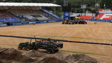 El Anxo Carro muda su césped tras más de dos décadas