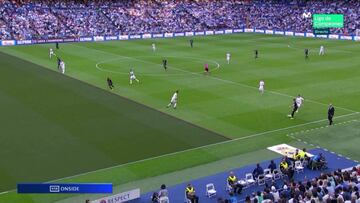 Primera acción que revisó el VAR: la recepción de Tau.