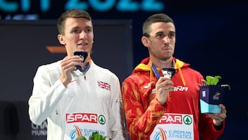 MUNICH, GERMANY - AUGUST 21: Silver medalist Jake Wightman of Great Britain, Gold medalist Mariano Garcia of Spain, celebrate on the podium during the Men's 800m Final medal ceremony on day 11 of the European Championships Munich 2022 at Olympiapark on August 21, 2022 in Munich, Germany. (Photo by Matthias Hangst/Getty Images)