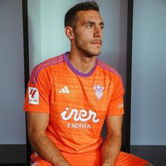 El Albacete apuesta por el color naranja para su tercera equipación