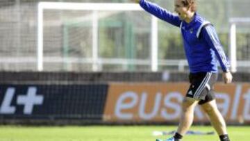 Arrasate demuestra que quiere seguir con un intensa sesión