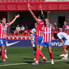 Lauren castiga al Deportivo para que el Atlético siga el ritmo
