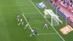 James marcó el gol que abrió el marcador en posición legal