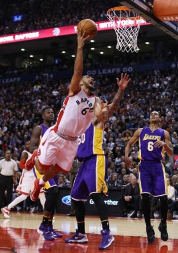 Cory Joseph y Robert Sacre.