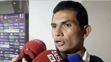 Macalister en zona mixta siendo autocrítico con su equipo