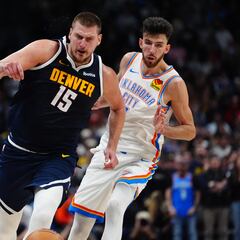 Jokic sienta cátedra para quitarle el invicto a los Thunder