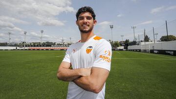 19/04/22 
 VALENCIA CF
 ENTREVISTA A GUEDES