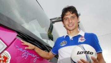 <b>EN AUTOCAR. </b>Jesús Vázquez, antes de partir ayer por carretera.