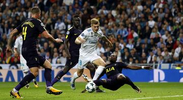 1-1. Penalti de Sergi Aurier toni Kroos. Cristiano marcó desde los once metros.