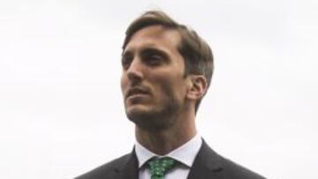 Luis Zubeldía (al centro) se convirtió en el entrenador más joven de la Liga MX.