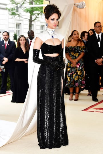 Eiza González en la Met Gala 2018.