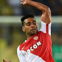 Diario Sport: Falcao, uno de los delanteros que sigue el Barça
