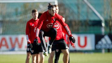 Bale, en el entrenamiento de Gales.