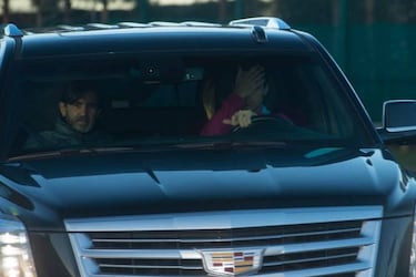 Arteta turns up to City training covering derby face injury