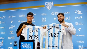 Izan Merino y Dani Sánchez, durante el acto de renovación.