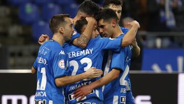 El Deportivo celebra el gol de la victoria ante el Mérida.