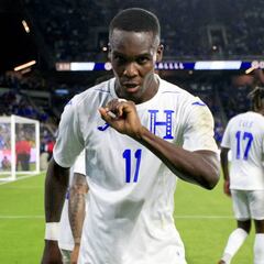 Rubilio Castillo y Jonathan Rubio ya lucen la playera del Tondela
