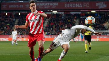 Bernardo Espinosa ante Dani Ceballos.