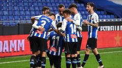 BARCELONA, SPAIN - NOVEMBER 07: Raul de Tomas of RCD Espanyol celebrates with teammates after scoring his sides second goal during the La Liga SmartBank match between RCD Espanyol and Lugo at RCDE Stadium on November 07, 2020 in Barcelona, Spain. Sporting