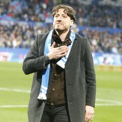 La Romareda despide a Cristian Álvarez con un homenaje empañado por la derrota