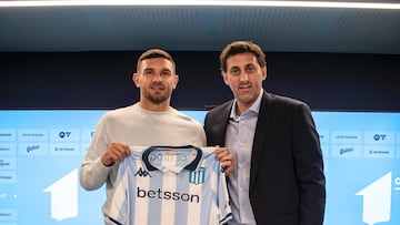 Disparate de Diego Milito: ¡122 millones de cláusula por un delantero de 33 años!