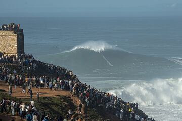 Las olas de Epsilon en Nazaré.