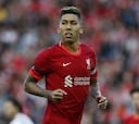 Roberto Firmino se pasa a diseñador de moda