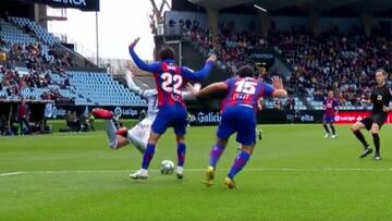 La jugada por la que clama toda Vigo: el posible penalti a Aspas que ni el árbitro ni el VAR vieron