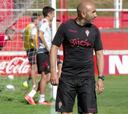 Abelardo, preocupado por la falta de fichajes del equipo