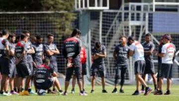 La polémica por los premios complica en la Roja.