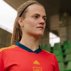 ¡Irene Paredes vuelve a La Roja!