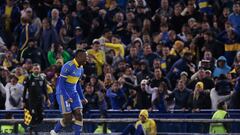 Advíncula, ¿el nuevo 8 de Almirón?