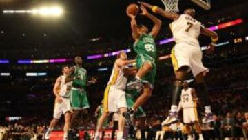 <b>FAVORITOS. </b>Lakers y Celtics recordarán la última final de la NBA.