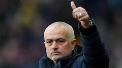 Will Man Utd take Man City's 2018 title after FFP breach? - asks Mourinho