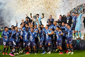 Jun 1, 2024; Pachuca, Hidalgo, Mexico; CF Pachuca celebrate with the trophy after defeating the Columbus Crew in the 2024 CONCACAF Champions Cup Championship at Estadio Hidalgo. Mandatory Credit: Kirby Lee-USA TODAY Sports     TPX IMAGES OF THE DAY
