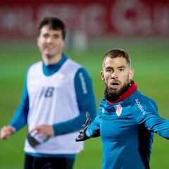 Iñigo Martínez: "No nos tenemos que creer los reyes del mambo"