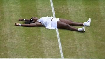 Williams iguala récord de Graf tras conquistar Wimbledon