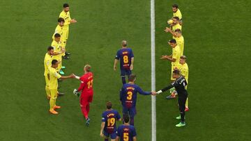 El Villarreal hizo pasillo al Bar&ccedil;a en el Camp Nou.