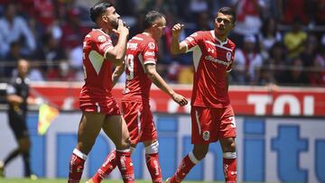 Toluca festejando un gol ante el América