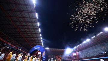 Soccer Football - Liga MX - Final - Second Leg - Toluca v Tigres UANL - Estadio Nemesio Diez, Toluca, Mexico - December 14, 2025 Players walk onto the pitch before the match REUTERS/Eloisa Sanchez