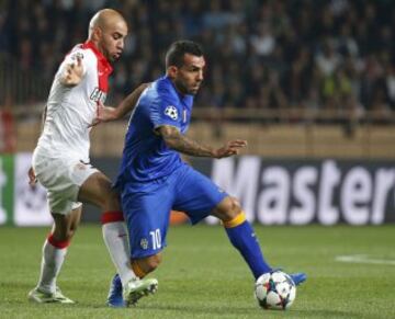 Aymen Abdennour y Carlos Tévez