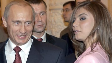 Vladimir Putin y Alina Kab&aacute;yeva.
 
 