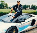 La increíble colección de coches de Aubameyang que muestra en sus redes