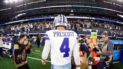 ARLINGTON, TEXAS - JANUARY 14: Dak Prescott #4 of the Dallas Cowboys leaves the field following the NFC Wild Card Playoff game against the Green Bay Packers at AT&T Stadium on January 14, 2024 in Arlington, Texas. The Packers defeated the Cowboys 48-32.   Ron Jenkins/Getty Images/AFP (Photo by Ron Jenkins / GETTY IMAGES NORTH AMERICA / Getty Images via AFP)