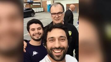 "Grande los chilenos": el mensaje de Bielsa a un par de hinchas