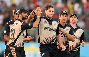 New Zealand defeat Australia in World T20 thriller