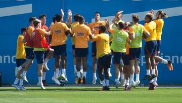 Una imagen del entrenamiento de ayer del Barcelona en Sant Joan Despí.
