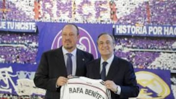 Rafa Ben&iacute;tez con Florentino P&eacute;rez, el d&iacute;a de la presentaci&oacute;n del entrenador madrile&ntilde;o.